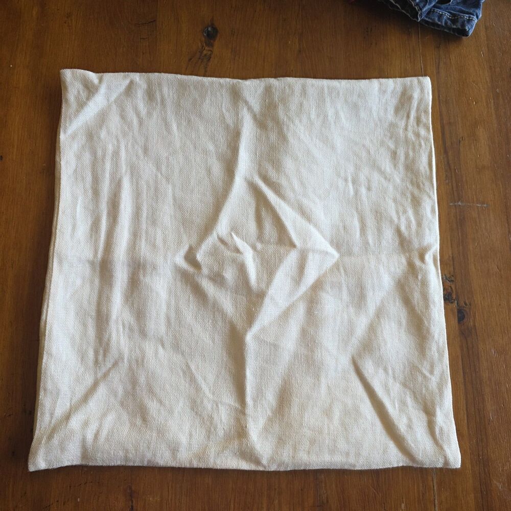 Pottery Barn 100% Linen Pillow Cover 18" Big Button Ivory - Picture 3 of 5